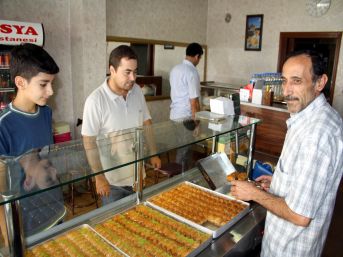 Bursalı esnaf, 10 günlük cirosunu Somali'ye gönderecek