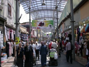 Çarşı, mesaiye soğuk!